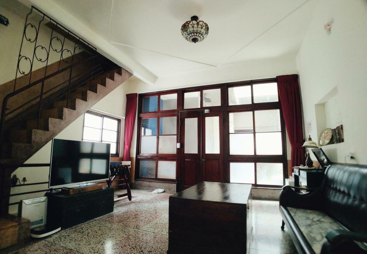 Apartamento Goin Old House & Bar Tainan Exterior foto